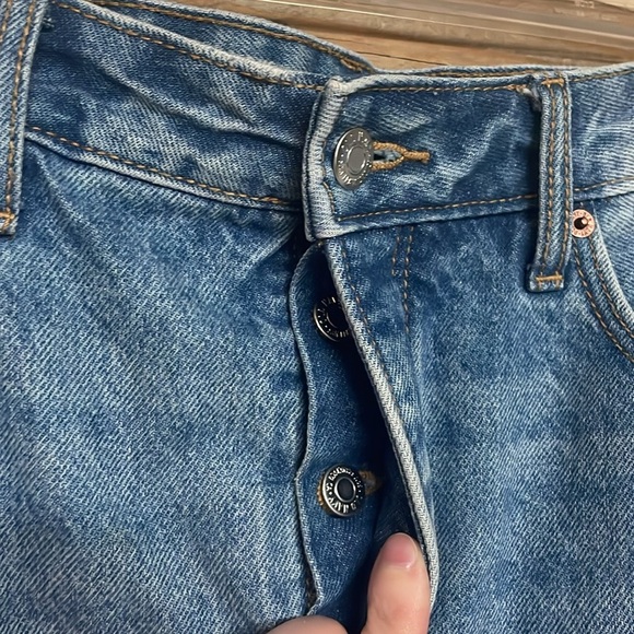 Old Navy size 12 Medium Wash Distressed Mini Denim Button Fly Non-Stretch Skirt - Picture 7 of 13